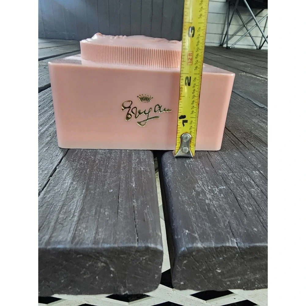 Vintage Evyan Art Nouveau White Shoulders Pink Dusting Powder Box & Poof